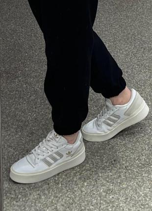 Кросівки adidas skin білі
