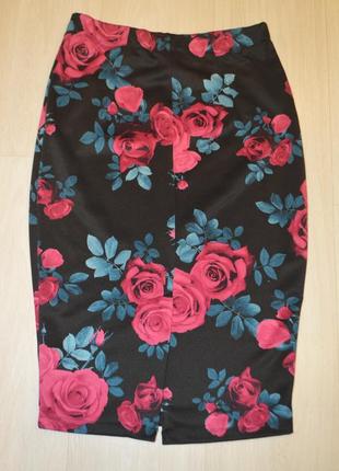 Новая трикотажная юбка-карандаш с цветочным принтом4 фото