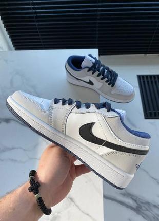 Женские кроссовки jordan 1 retro low люкс качество4 фото