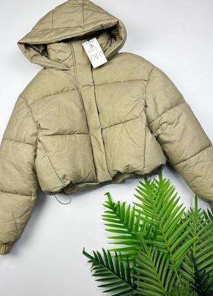 Світло оливкова виварена куртка дутик із капюшоном