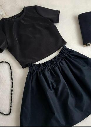 Темно-синя спідничка