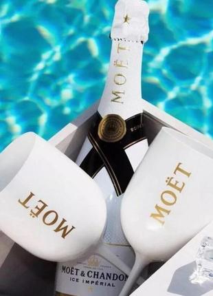 Фирменные бокалы для шампанского moet & chandon. фужеры мое шандон. белый moet2 фото