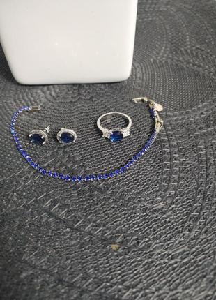 Серебряный гарнитур с сапфирами