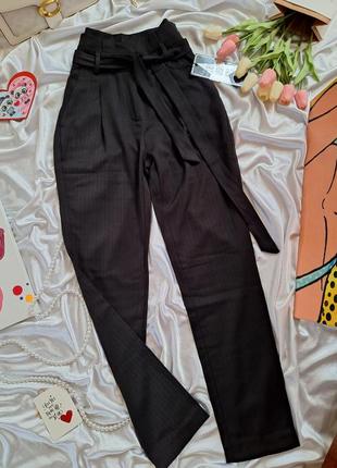 Чорні легкі штани брюки на весну літо осінь з поясом принт ялинка