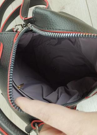 Женский шикарный и качественный рюкзак сумка для девушек из эко кожи черная с красным8 фото