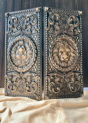 Нарды "царь зверей": изящные деревянные нарды с резным львом и выжиганием внутри, 60×28, арт.193010