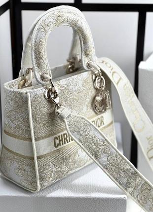 Жіноча сумка в стилі christian dior10 фото