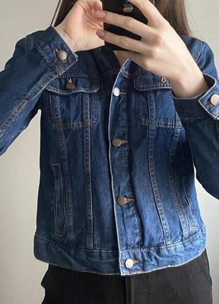 Джинсовая куртка джинсовка синяя весенняя3 фото
