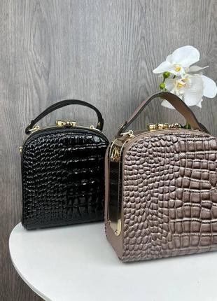 Женская мини сумочка рептилия каркасная с замочком, маленькая сумка золотистая1 фото