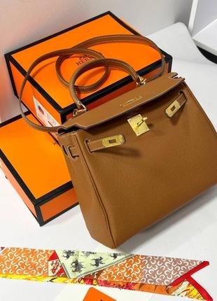 Жіноча шкіряна сумка в стилі hermes