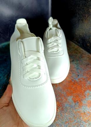 Жіночі кросівки кеди мокасіни сліпони демісезон білі