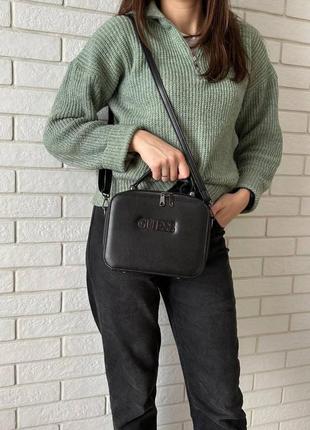Стильная женская мини сумка стиль guess черная, маленькая каркасная сумочка для девушек8 фото
