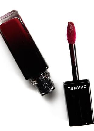 Лак для губ chanel rouge allure laque 73 - invincible5 фото