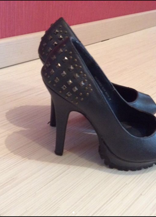 Супер красивые туфли silvian heach