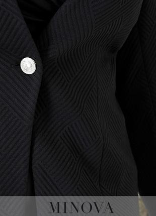 Приталений чорний піджак у класичному стилі, великих розмірів від 48 до 562 фото