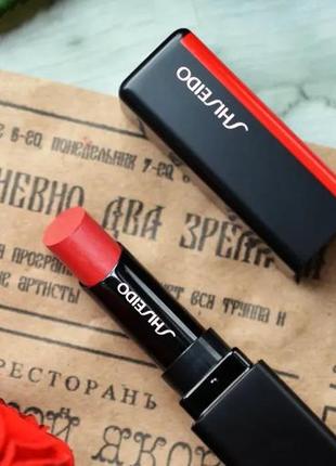 Бальзам для губ shiseido colorgel lipbalm 106 — redwood (red)5 фото