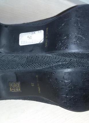 Debbie(испания)- элегантные замшевые ботльоны размер 39