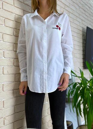 Белая катоновая блузка с вышивкой1 фото
