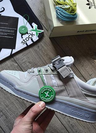 Adidas color gris 2025