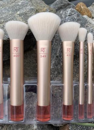 Набір пензлів бренда real techniques wanderer makeup brush set