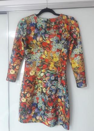 Трикотажное платье с цветочным принтом