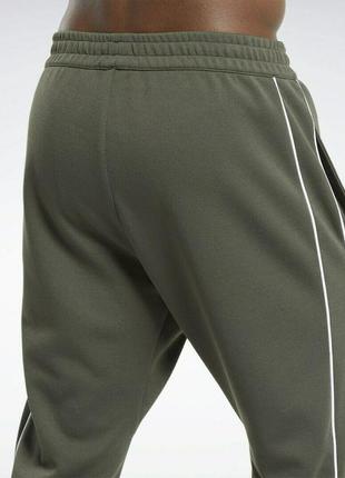 Мужские спортивные штаны reebok workout ready цвета хаки8 фото