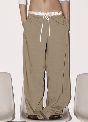Стильные брюки с эффектом белья