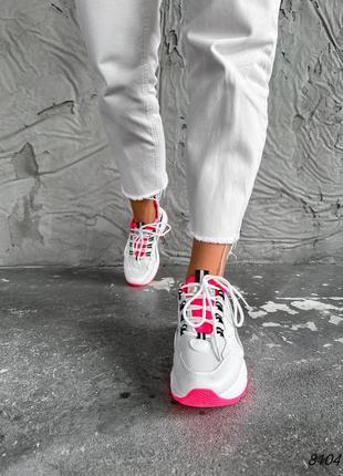 Белые фуксия кожаные кроссовки с сеткой в сетку на толстой грубой подошве розовые с черным4 фото