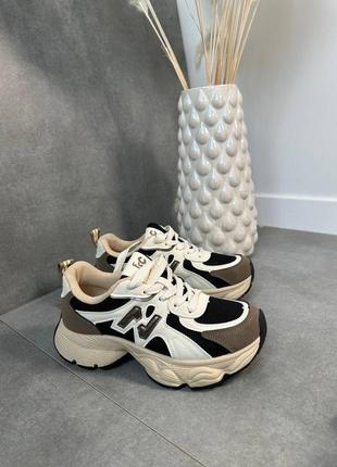 Кросівки  в різних кольорах