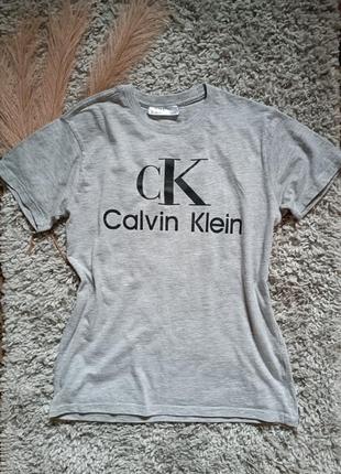 Футболка calvin klein