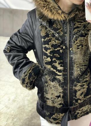 Гарна зимова куртка з натуральним хутром5 фото
