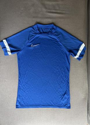 Футболка nike dri-fit