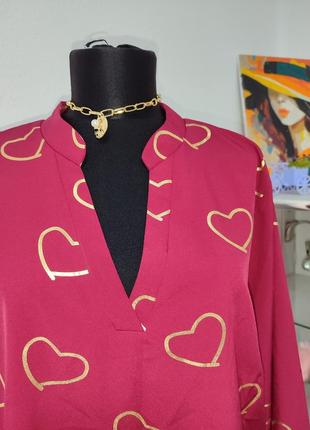 Стильная блуза принт сердечка, воротник стойка,батальная3 фото