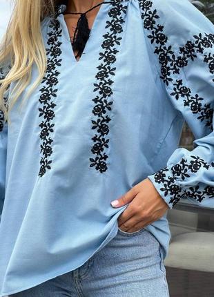 Стильна вишита сорочка блузка блакитна вишиванка4 фото