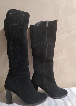 Женские высокие сапоги