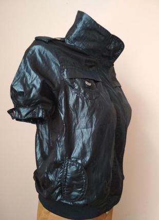 Стильная куртка без рукавов размер 42/44.2 фото