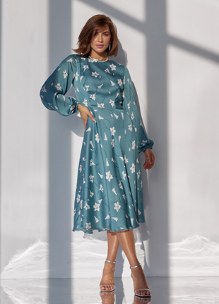 Деловое шифоновое платье миди с цветочным принтом расклешенное деми