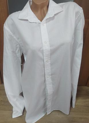 Белая прямая хлопковая оверсайз-рубашка с мужского плеча3 фото