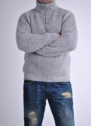 Теплый удобный шерстяной свитер4 фото