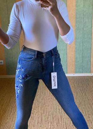 Крутые джинсы с вышивкой girlfriend3 фото