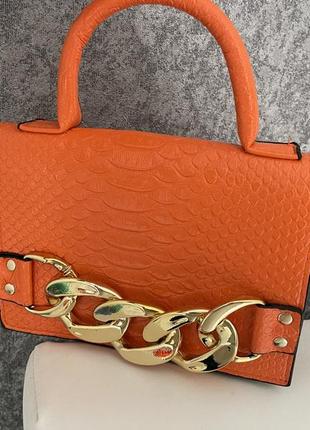 Оранжевая мини сумочка