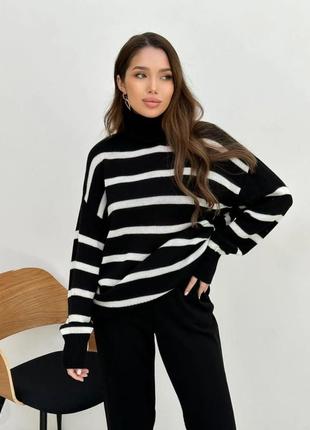 Жіночий светр кофта джемпер в чорно білу смужку