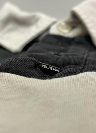 Черная базовая трикотажная футболка true religion с воротником и принтом на груди, логотип, поло, воротник, принт, оригинал, религион лондон6 фото