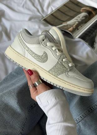 Крутезні кросівки найк jordan low elephant print