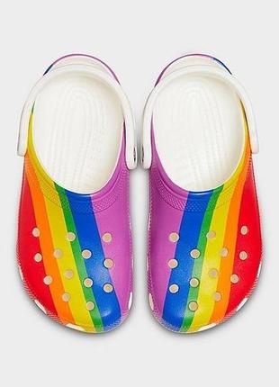 Крокс класік клог веселка crocs rainbow graphic classic stripe clog2 фото