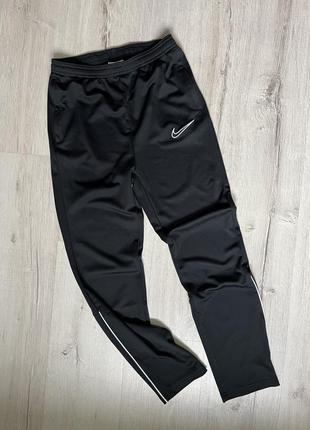 Nike спортивные штаны2 фото