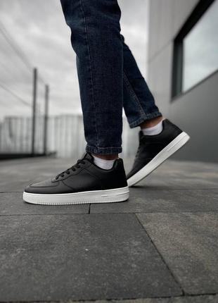 Класичні чорні кросівки з білою підошвою ⚫️⚪️10 фото