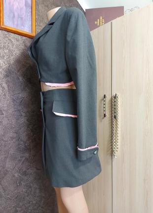 Костюм,укороченный жакет и юбка8 фото