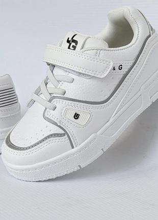 Білі кросівки для дівчинки, для хлопчика, білі кеди весняні, кросівки білі,сірі,розмір 26,27,28,29