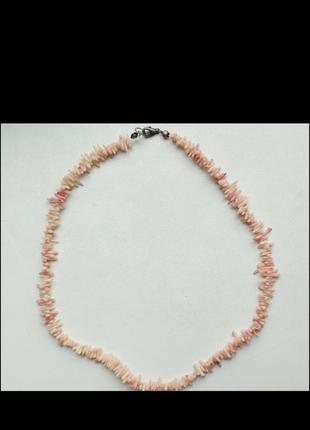 Чокер из нежно-розовых кораллов